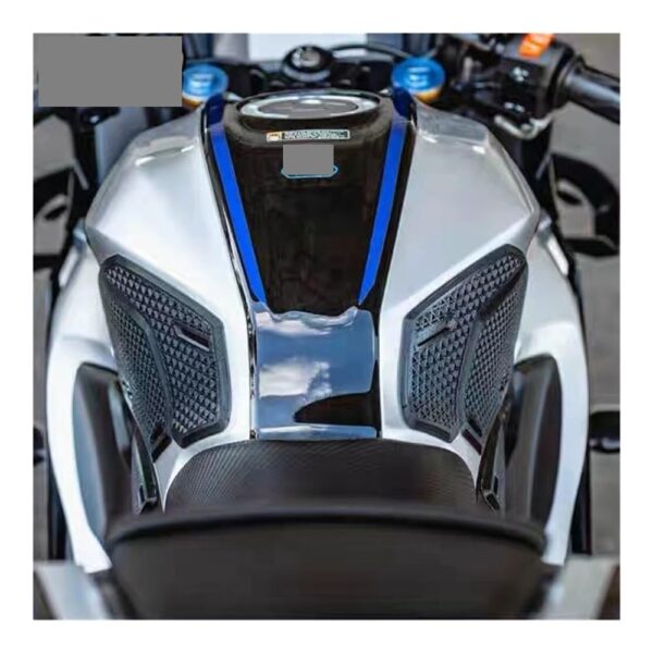 Yamaha R15M, V4 Premium Tank Pad - Image 3